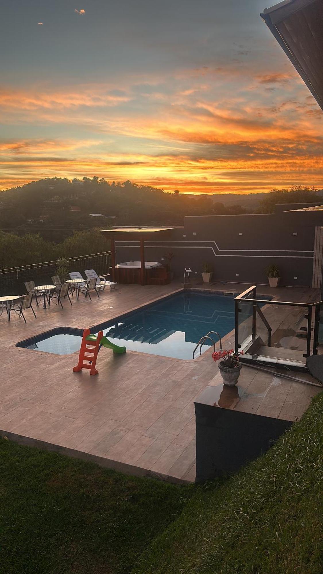 Chacara Gama Em Condominio Igarata-Sp - Jacuzzi Com Hidromassagem, Piscina E Sauna Kültér fotó